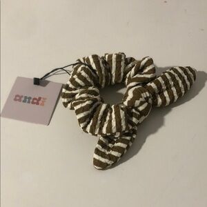 Andi Scrunchie